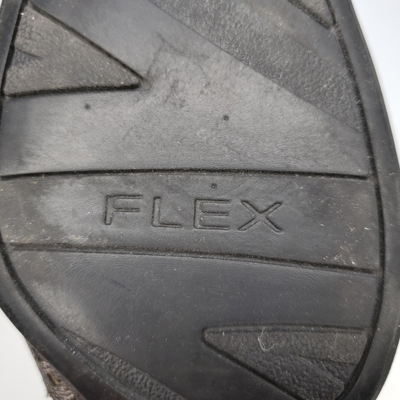 Life Stride | Metallic Pewter Almond Toe Slip On Memory Foam Flex Pumps Womens 8 - Picture 13 of 13